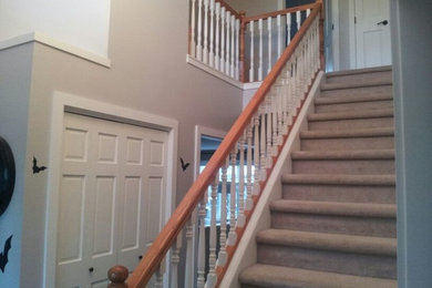 Staircase - traditional staircase idea in Other