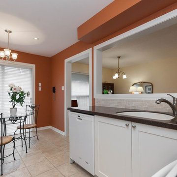 Beautiful Detached Home Near Ontario Lake