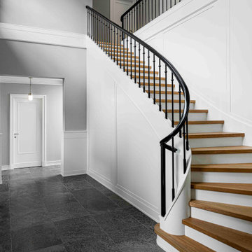 Villa Kleinmachnow, Klassische Betontreppe