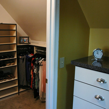 Becker 2 Master's & Drawer Bank