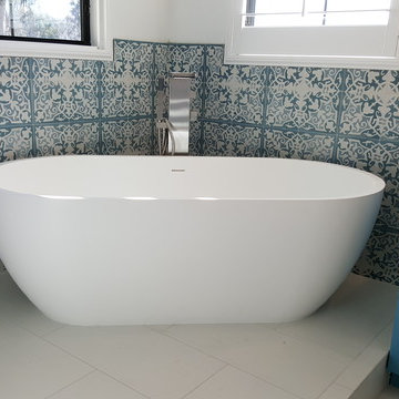 Seamless Acrylic Tubs