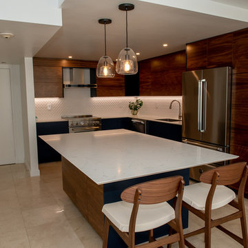 Contemporary Kitchen Remodel Done in a Two Tone Color