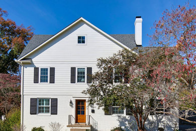 Exterior home photo in Richmond