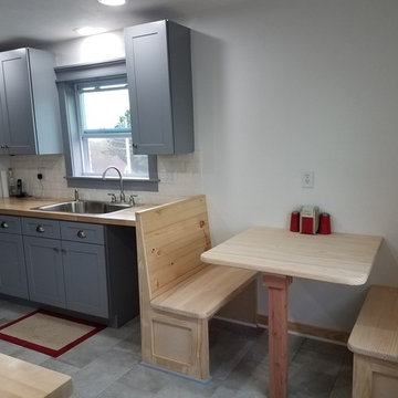 Kitchen booth