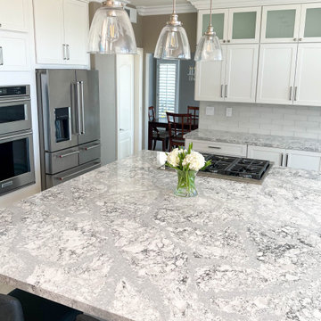 Polished & Chic Black & White Kitchen | Coto de Caza