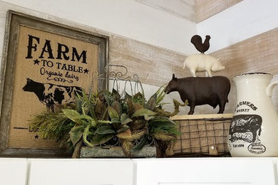 Cottage kitchen photo in Houston