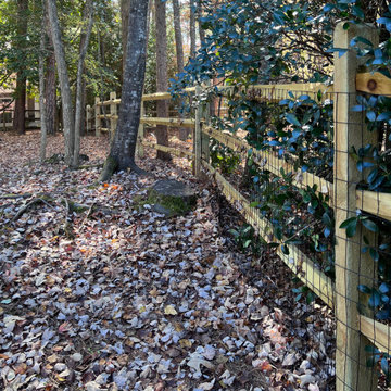 Split rail fence with wire