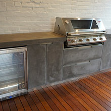 grill / outdoor kitchen