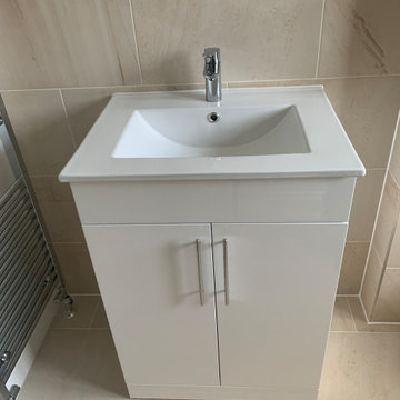 Complete bathroom refurbishment at Clanfield in Oxfordshire