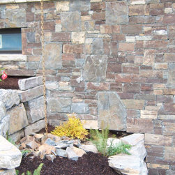 Glacier Green Ledge Stone - Siding And Stone Veneer