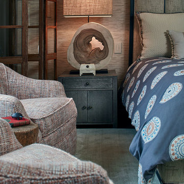 Natural Wood Slice Lamp Adds Organic Detail to Bedroom