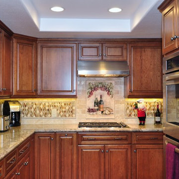 Dynasty, Brookside Sq., cherry, Butternut, Onyx