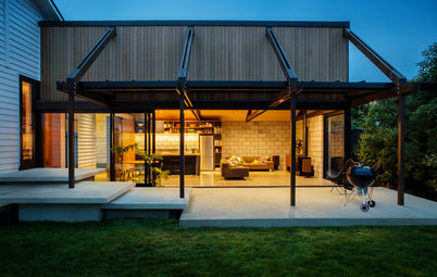 A Tired Little Bungalow Gets a Jungle-House Inspired Makeover