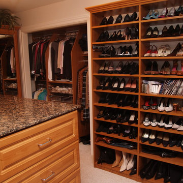 CLOSET ORGANIZERS