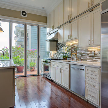 Dacor ultra-premium appliances featured in the original "Painted Lady"