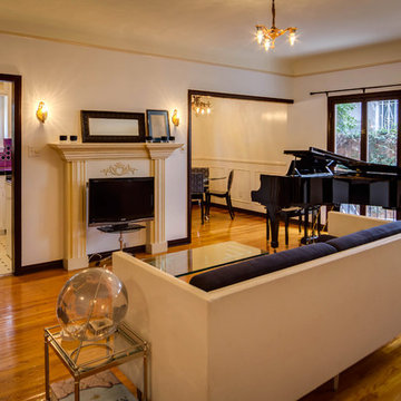 Art Deco Apartments