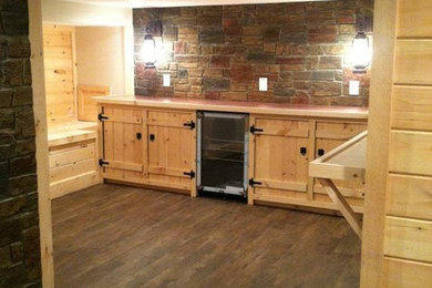 Basement - traditional basement idea in New York