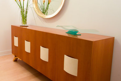 Example of a dining room design in Chicago