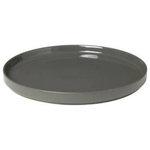 blomus - Pilar Serving Plate, 12.75", Pewter - Give your main course the grand entrance it deserves with the PILAR Serving Plate. Simple yet beautifully designed, this plate feature a grooved edge that allows for an easy grip when serving your hungry guests. When mealtime is over, this plate is easily stowed in your cabinet or sideboard.
