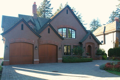 Traditional exterior home idea in Chicago