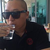 Ting Lee's photo