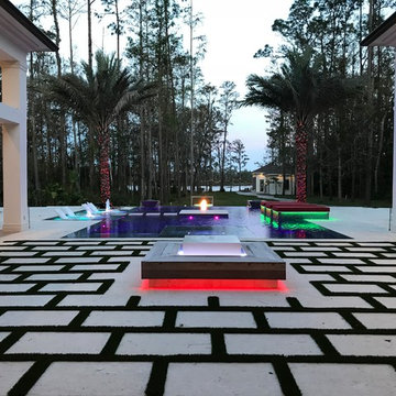 367 - Luxurious Pool with Fire Balls and Infinity Edge