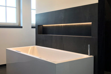 Modernes Badezimmer in Sonstige