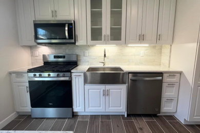 Trendy kitchen photo in New York
