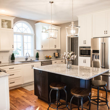 Contemporary Farmhouse in White