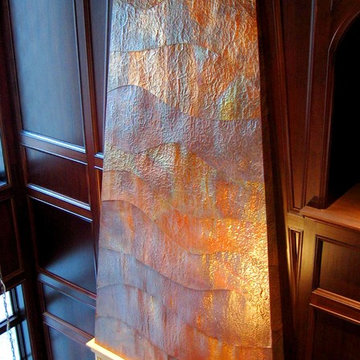 Hammered copper mantle