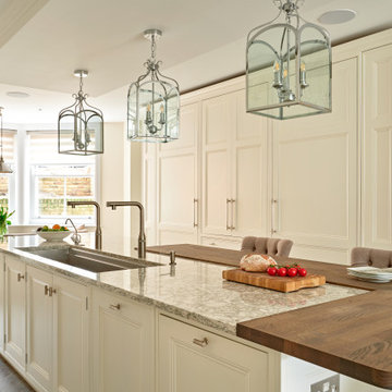 Wimbledon New England Style Kitchen