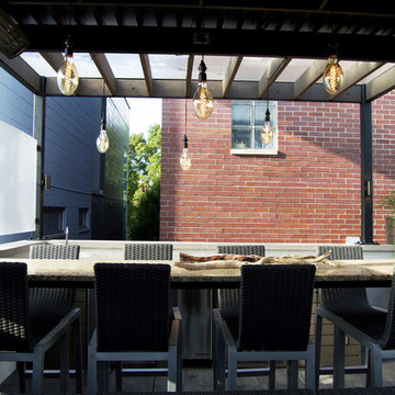 Garage Rooftop Deck – West Town, Chicago