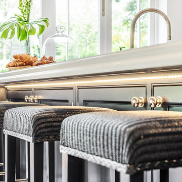 Classic Handpainted Kitchen