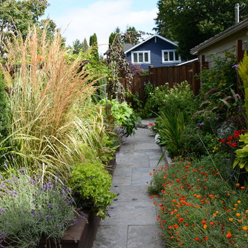 Raised Vegetable Bed / Ornamental Garden 2016