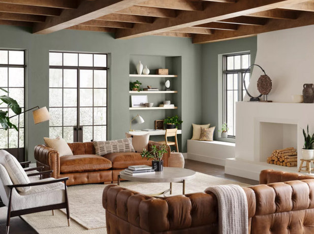 Living Room Sherwin-Williams Color of the Year 2022: Evergreen Fog