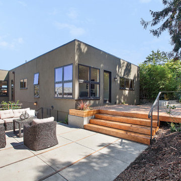 551 Santa Clara