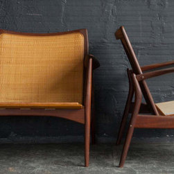 Lounge Chairs - Products