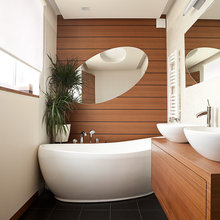Master Bathroom | Upstairs