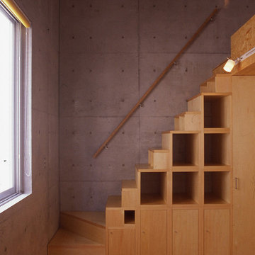 F-House