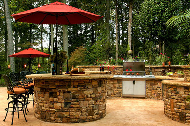 Outdoor Kitchens and Grills