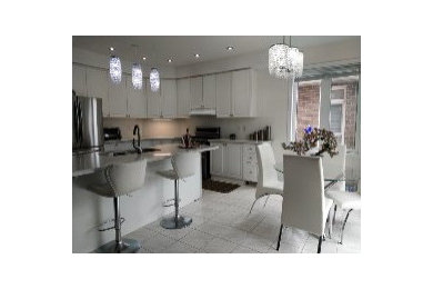 Trendy kitchen photo in Toronto