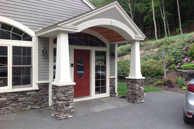 Entryway - traditional entryway idea in Boston