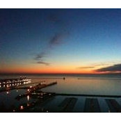 Apinait Amranand's photo