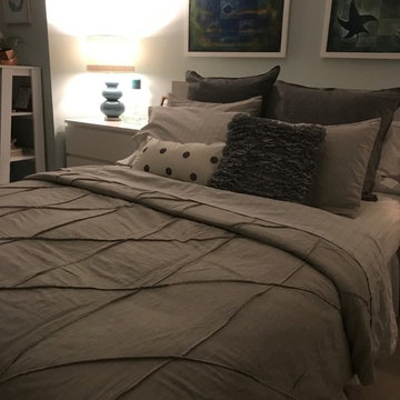 Cozy, Relaxing, Neutral Palette Apartment in Alexandria