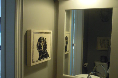 Trendy bathroom photo in Toronto