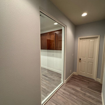 2x Home Office custom/glass ceiling hight/