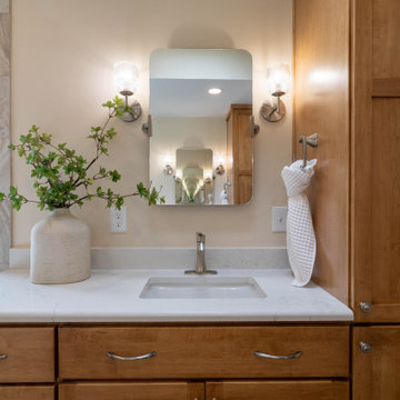 Woodwork master bathroom