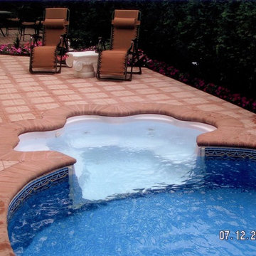 Spa and Sun Bench