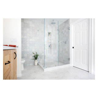 Amber Fresh Modern Farmhouse Primary Bathroom - Farmhouse - Bathroom ...