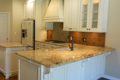 Elegant home design photo in Other